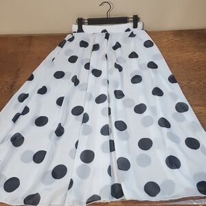 Polka Dot Sheer Skirt in Black and White Pull On Elasticized Waist Sz Small